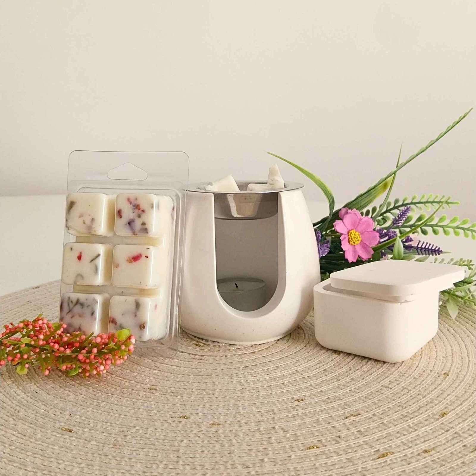 Kit de quemador con wax melt de sandalo y flor de cerezo con caja de cerillas
